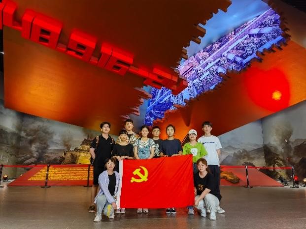 1622431997769051875.jpg 1622431997769051875.jpg